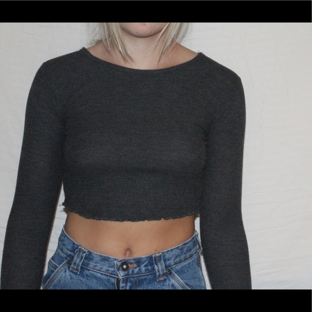 Cropped long sleeve top